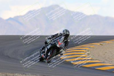 media/Oct-03-2022-Moto Forza (Mon) [[5f077a3730]]/Intermediate Group/Session 5 (Turn 12)/